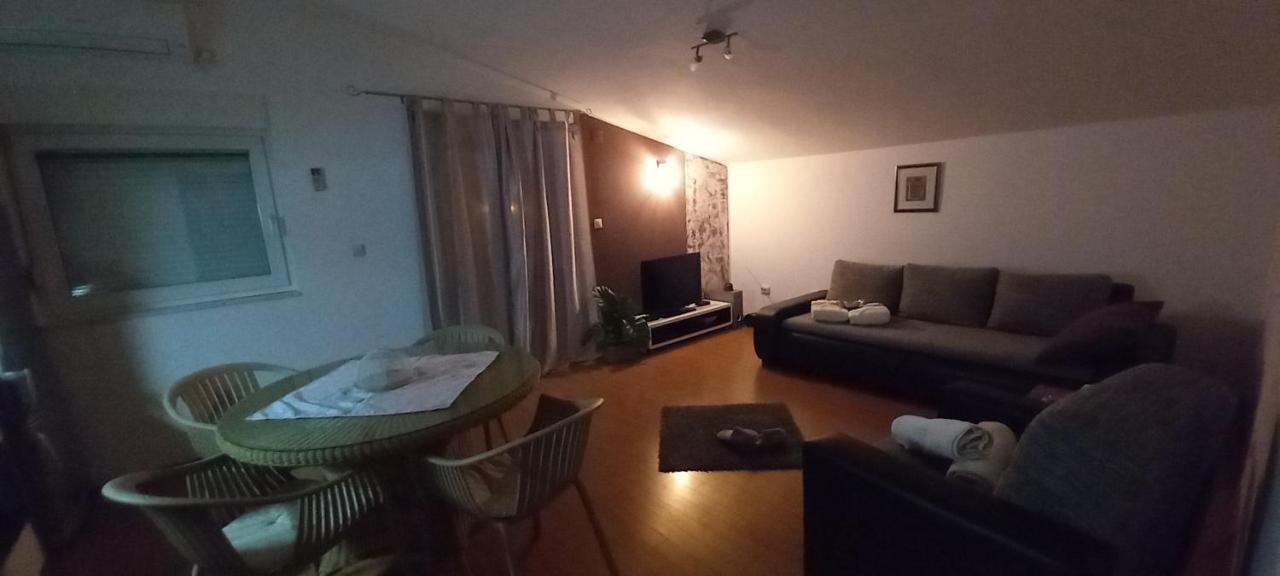 Apartments Anita Frane Водице Екстериор снимка