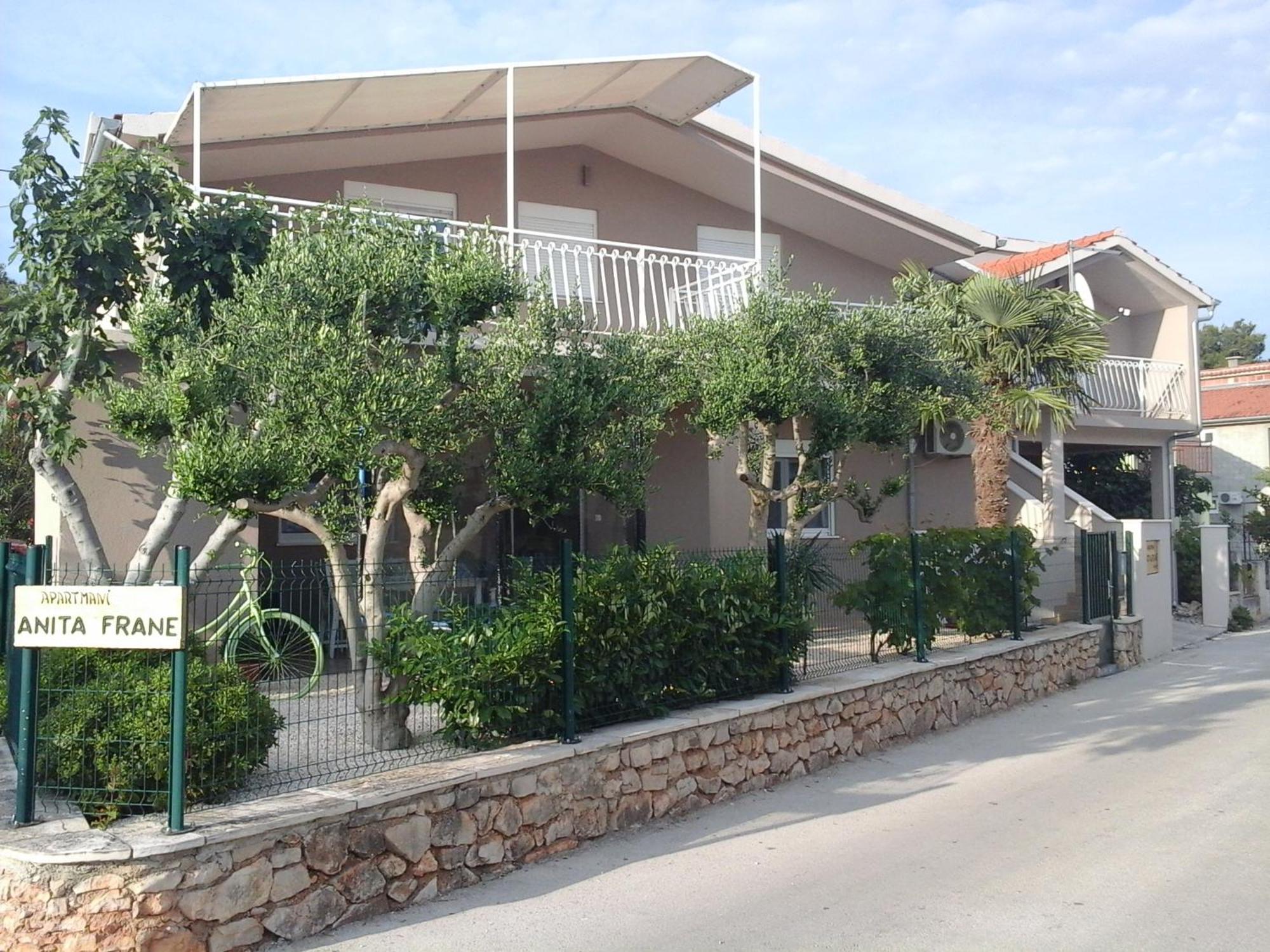 Apartments Anita Frane Водице Екстериор снимка