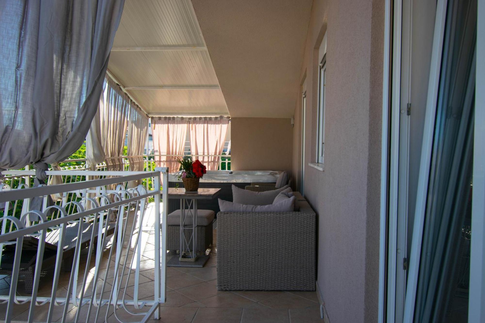 Apartments Anita Frane Водице Екстериор снимка