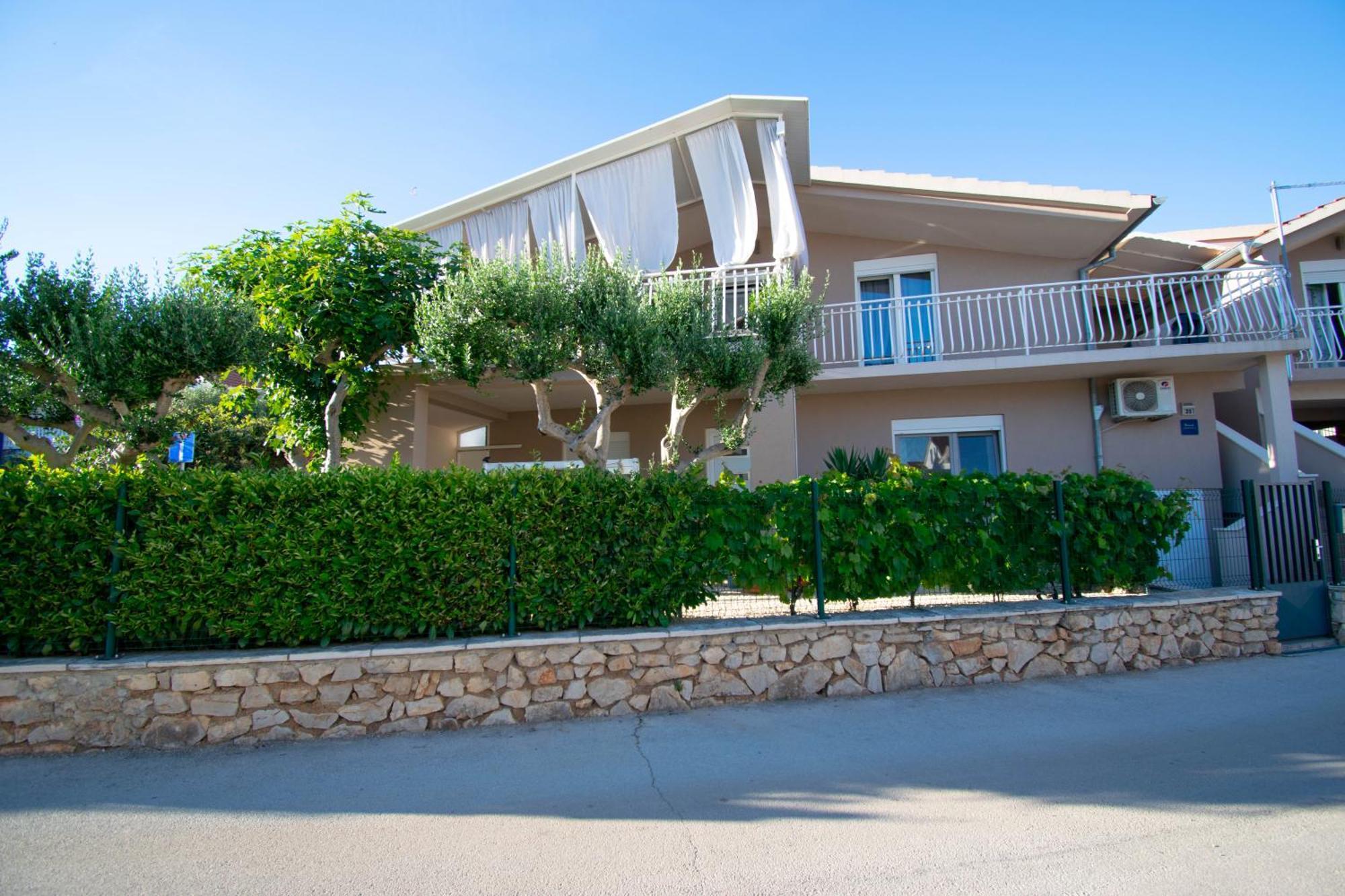 Apartments Anita Frane Водице Екстериор снимка
