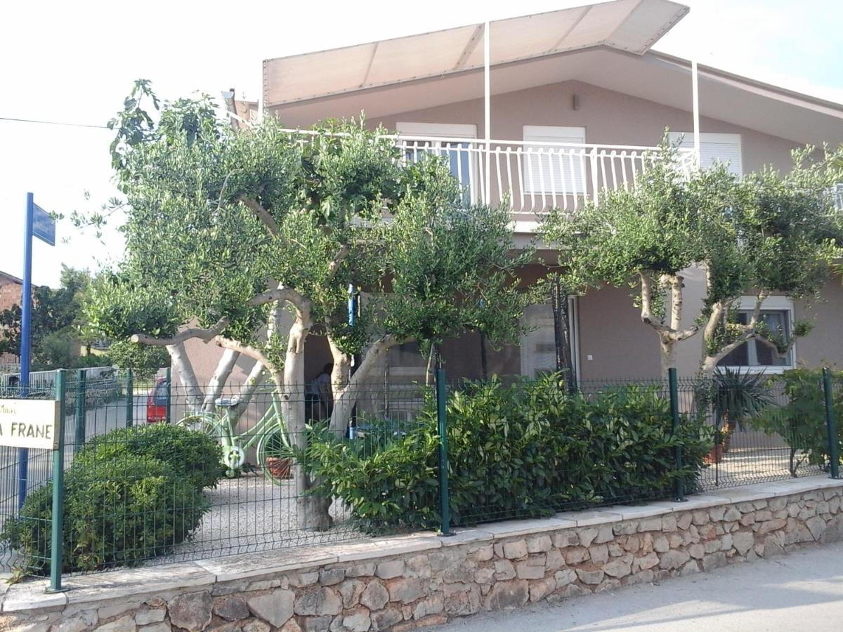 Apartments Anita Frane Водице Екстериор снимка